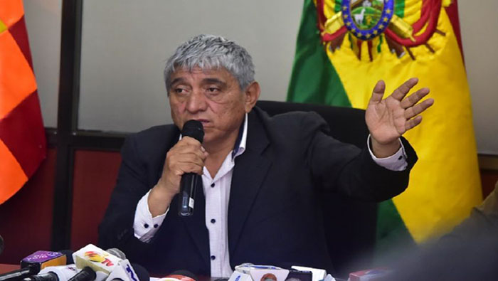 Las declaraciones se dieron en el marco de una conferencia de prensa donde el Gobierno de facto boliviano pidió este martes a quienes presenten síntomas de Covid-19 acudan a los hospitales lo antes posible.