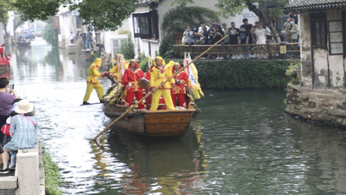 China celebra el Festival del Bote del Dragón