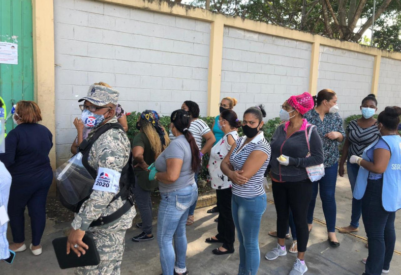 Medios locales destacan la participación de los dominicanos en la jornada electoral.