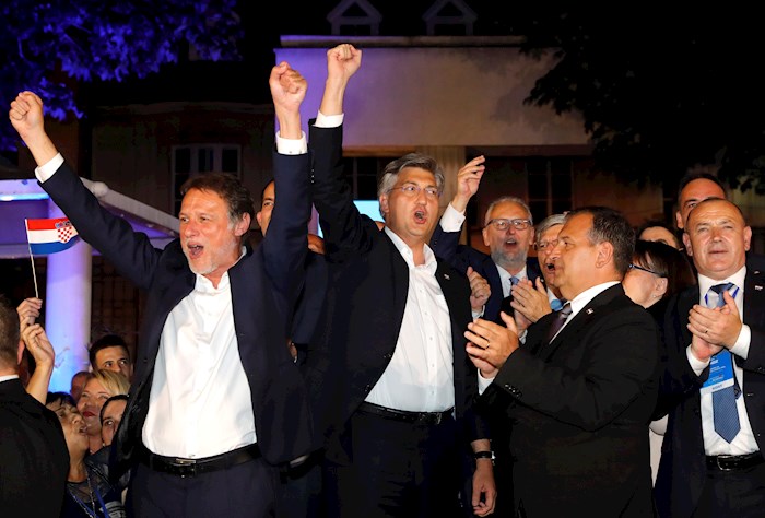 El cantante populista Miroslav Skoro del Movimiento Patriótico se presenta como la opción de alianza para hacer Gobierno.