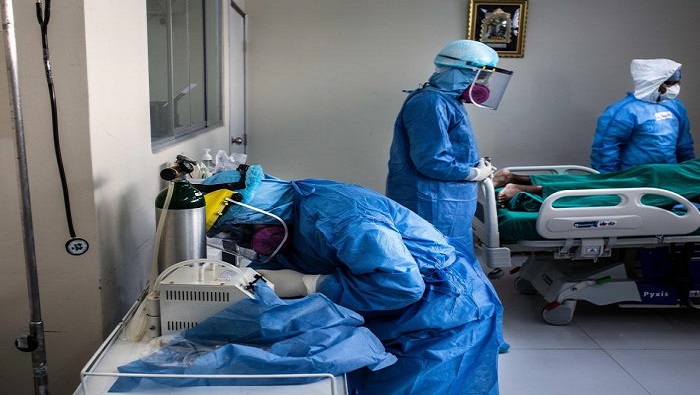 Los médicos colombianos exigen tener equipos de cuidado intensivo.