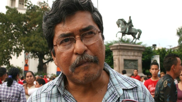 Su nombre figura entre las firmas fundadoras del FMLN, manteniéndose como un activo y destacado cuadro militante del partido.