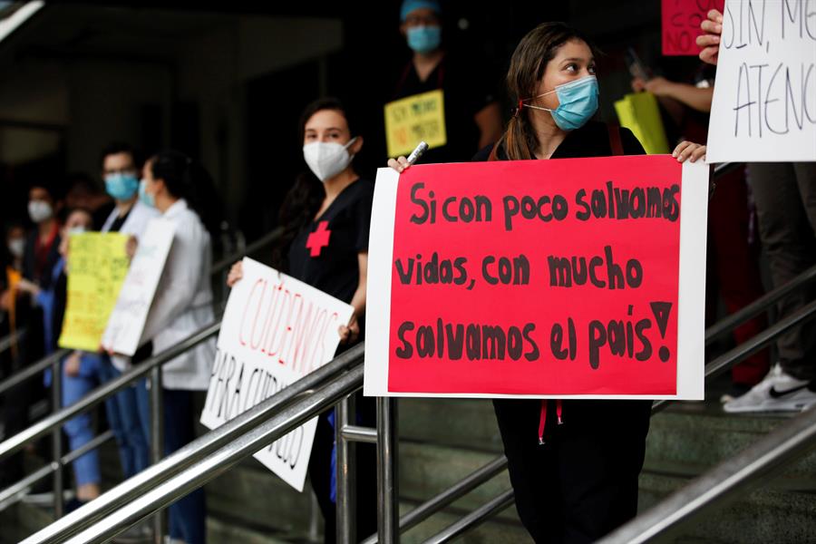 El sector médico de Panamá ha protagonizado en los últimos días protestas en rechazo a la desprotección a la que se ven sometidos por parte del Gobierno de Laurentino Cortizo.