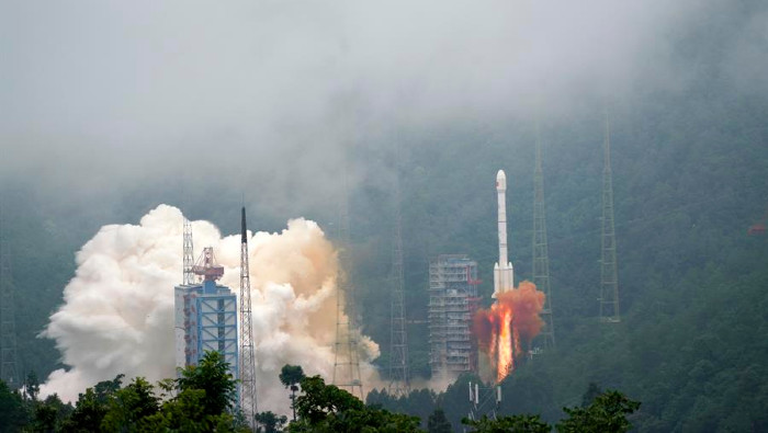 Un mes después de poner en órbita el último satélite del sistema, China comienza las operaciones del BDS.