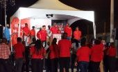 El primer ministro de Trinidad y Tobago, Keith Rowley, se dirige a sus partidarios tras las elecciones del lunes.