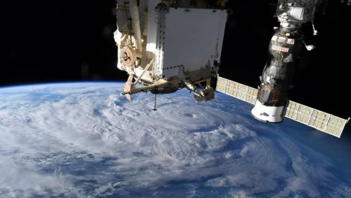 Imagen del huracán Genevieve, el cual se encuentra al sur de Baja California Sur, México, desde la Estación Espacial Internacional.