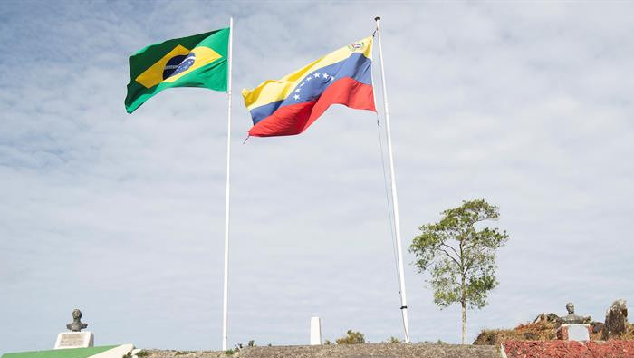 Ambos países comparten miles de kilómetros de fornteras, por lo que la diplomacia venezolana expresó su disposición permanente al diálogo con su contraparte brasileña.