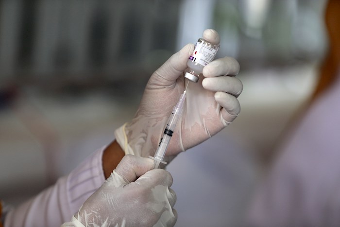 México y Argentina acordaron producir la vacuna que desarrolla la farmacéutica AstraZeneca y la Universidad de Oxford.