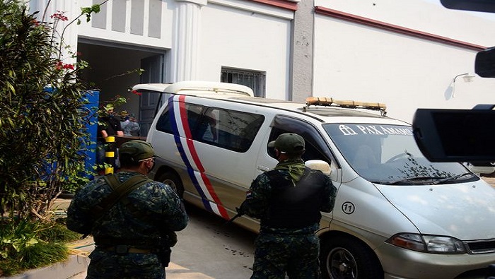Las fuerzas castrenses paraguayas procedieron a enterrar los cuerpos de las menores fallecidas una vez concluido el operativo alegando el peligro que pudiera correrse a causa de la pandemia de la Covid-19.
