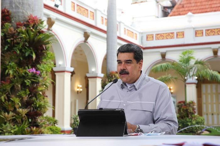 El mandatario venezolano aseveró que se garantizará todo el material de apoyo para maestros y estudiantes.
