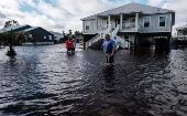 El huracán Sally provocó extensas y significativas inundaciones. En la imagen, casas rodeadas por las crecidas en el balneario de Orange Beach, Alabama.