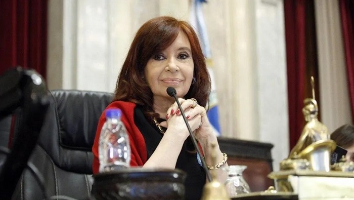 La actual vicepresidenta argentina, Cristina Fernández, ha denunciado sistemáticamente que es víctima de persecución política y judicial.