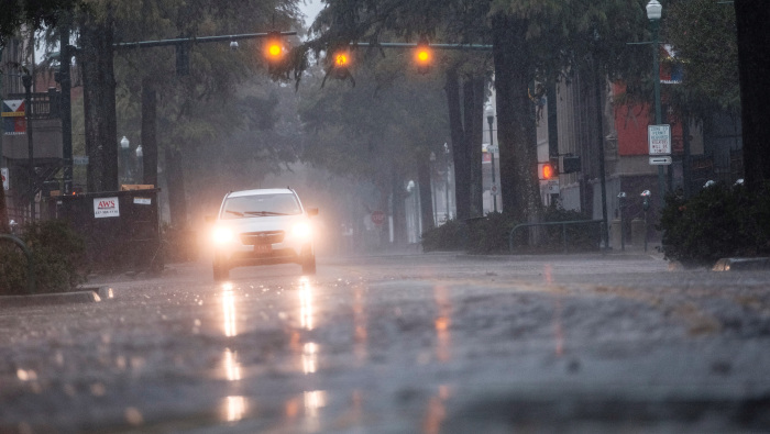 Delta, degradado a tormenta tropical, mantenía el sábado temprano vientos máximos de 75 kilómetros por hora.