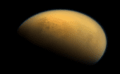 La molécula detectada podría representar un indicio de compuestos más complejos relacionados con la posibilidad de que en Titán se pueda albergar vida.