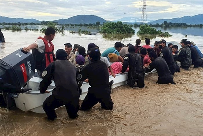 Eta ha ocasionado intensas lluvias e inundaciones en naciones de Centroamérica, aunque actualmente es una depresión tropical. 