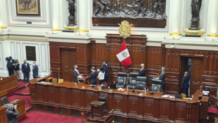 La presidencia del Congreso recaería en Mirta Vázquez congresista del Frente Amplio.
