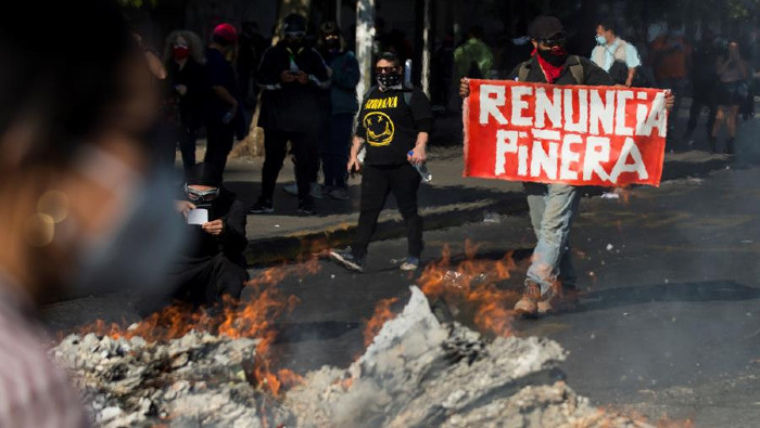 Estas protestas se insertan dentro de las jornadas d emanifestaciones que desde hace semanas exigen la salida de Piñera del poder.