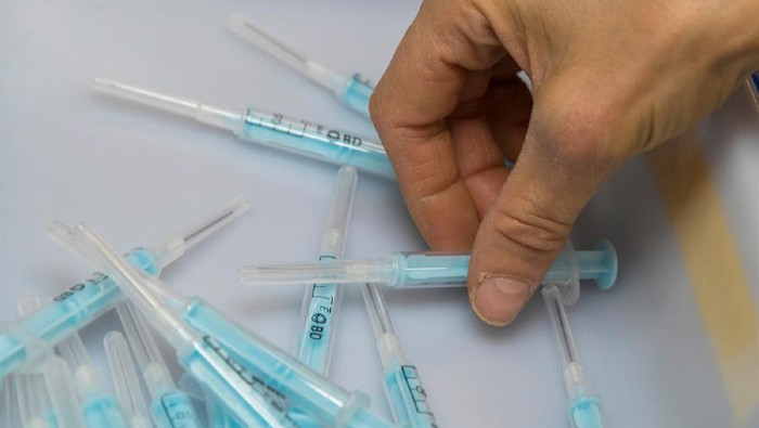 El jueves, la FDA debatirá en un tribunal científico los datos que respaldan la vacuna.