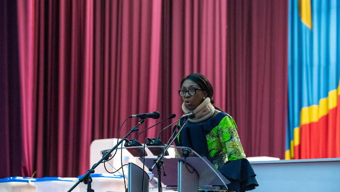 La presidenta de la Asamblea, Jeanine Mabunda, se defendió de las acusaciones de 