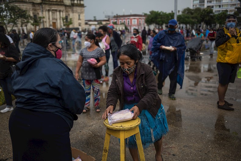 Guatemala vive una crisis de credibilidad de las instituciones de Gobierno cada vez más creciente, incluso en medio de la pandemia de la Covid-19.