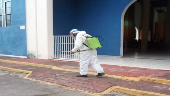 Protección Civil realizó el miércoles 6 de enero una jornada de desinfección en parroquia Tácata, en el estado Miranda.