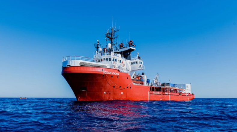 Ocean Viking es un barco de rescate perteneciente a la organización europea SOS Méditerráneo, cuyo objetivo es rescatar migrantes en el mar mediterráneo.