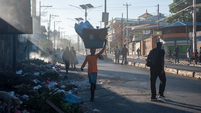 Haití se ha enfrentado durante más de 37 años a una crisis política, social y económica que continúa con la exposición de los sectores más vulnerables de su población a las desigualdades y otros hechos atroces como secuestros, violaciones y asesinatos.