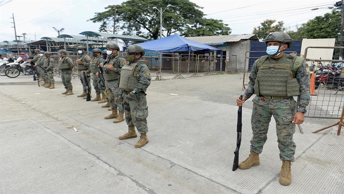 Los enfrentamientos han tenido lugar en la cárcel número cuatro de Guayaquil sin que por el momento se registren choques en otros centros penitenciarios del país.