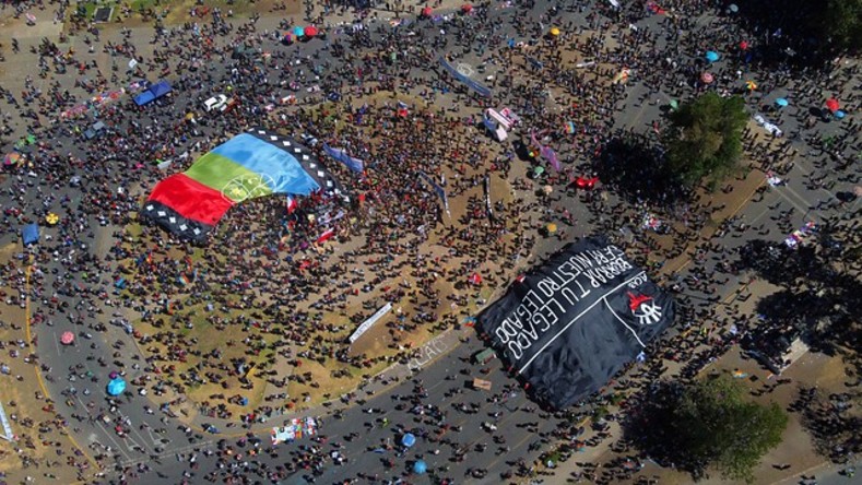 Desde octubre de 2019, Chile se encuentra en medio de numerosas protestas que se han saldado con represión y violencia por parte del Estado.