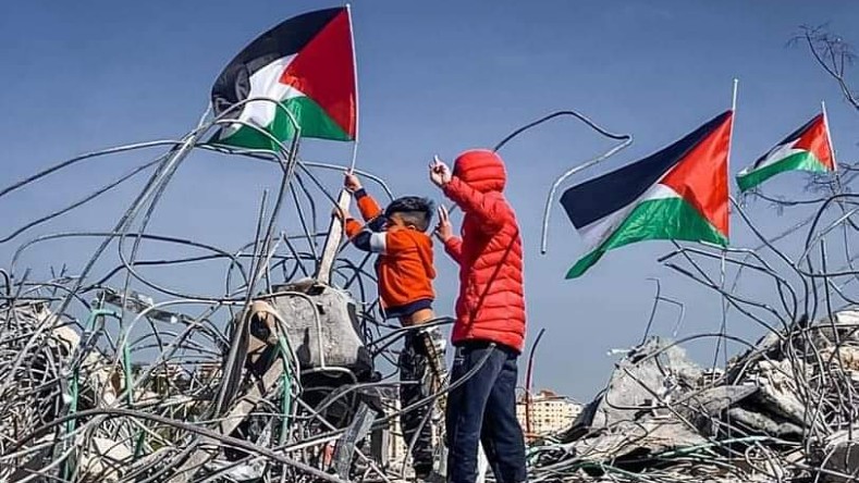 Mientras se producen a diario demoliciones de casas palestinas, las autoridades israelíes promueven los asentamientos judíos.