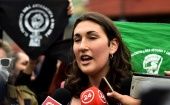 El partido Comunes calificó “arbitraria” la detención de la candidata feminista.