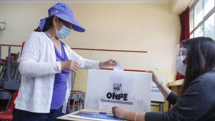 Yohny Lescano, George Forsyth y Verónika Mendoza son los candidatos presidenciales que lideran la intención de votos