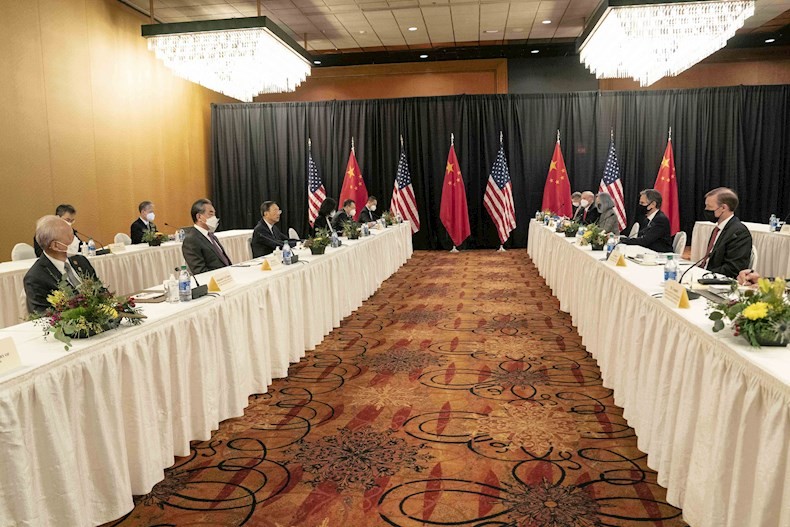 La reunión entre China y Estados Unidos es la primera que tiene lugar bajo el gobierno de Joe Biden y servirá de piloto.