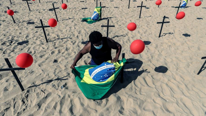 Brasil reporta récords de nuevos diagnósticos y muertes en las últimas semanas.