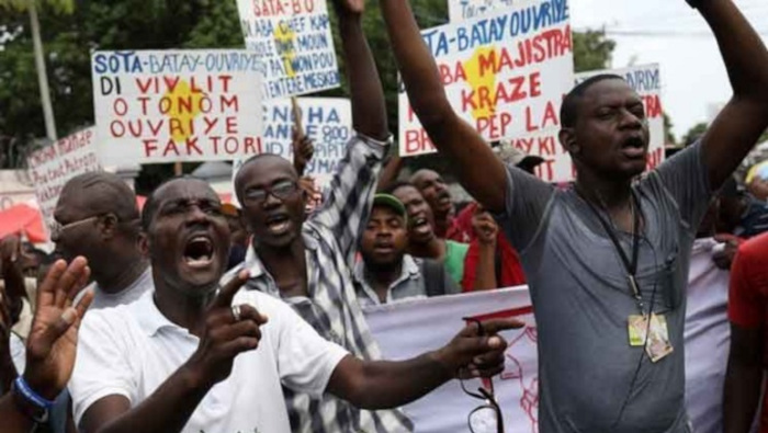 Secuestran en Haití a cuatro religiosos mientras ofrecían un culto en directo.