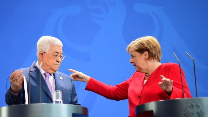 Como parte de la visita, el líder de la Autoridad Nacional Palestina prevé reunirse con la canciller alemana Ángela Merkel