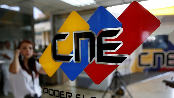 La estructura del CNE establece que sea integrada por cinco rectores por un período de siete años, a partir de su designación por la Asamblea Nacional.