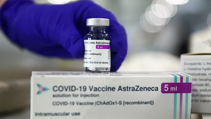 Las autoridades sanitarias de Dinamarca decidieron seguir vacunando con otros fármacos, tras el reporte de casos de trombosis luego del uso de la vacuna de AstraZeneca.
