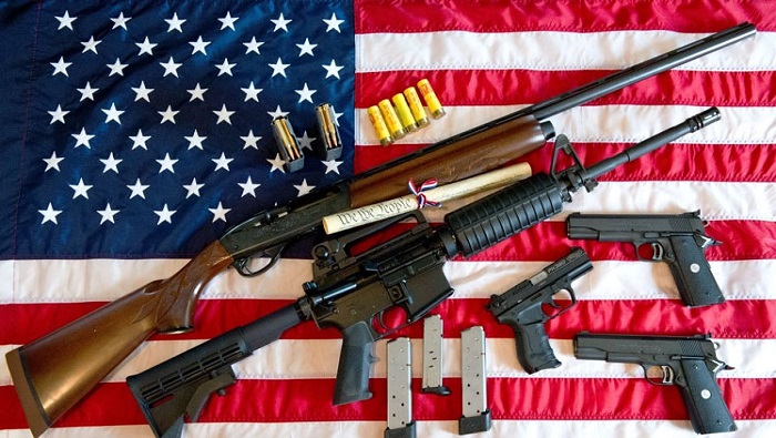 Tras el último tiroteo, Biden expresó: “podemos y debemos hacer más para reducir la violencia con armas y salvar vidas”.