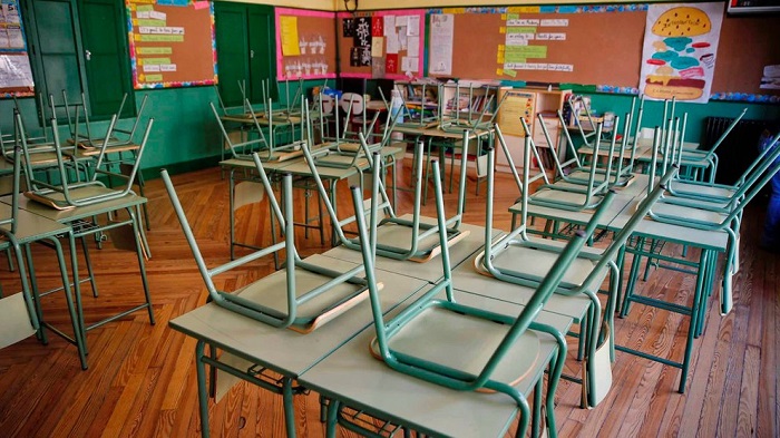 El especialista argentino, Axel Rivas constató el alto impacto en reducción de contagio y muertes tras el cierre escolar.