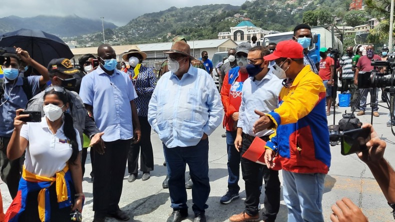 El primer minnistro de San Vicente y las Granadinas hizo un llamado a la comunidad internacional para ayudar al archipiélago caribeño.
