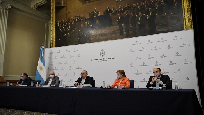 La expresidenta Cristina Fernández fue víctima del sistema de vigilancia, afirmó el diputado Leopoldo Moreau.