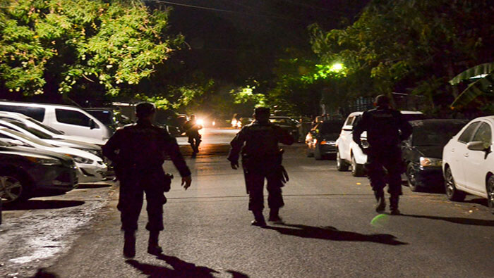 La Policía y la Fuerza Armada de El Salvador son los entes más denunciados por supuestamente violar derechos humanos en el país centroamericano.