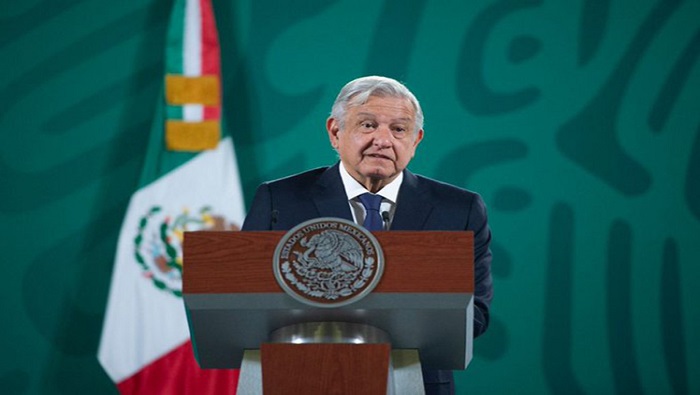 López Obrador catalogó la entrega de fondos al grupo opositor como acto de injerencia y violatorio de la Constitución mexicana.