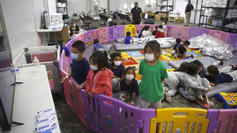 Los centros de detención de niños migrantes están dispersos en la zona fronteriza al sur de Estados Unidos, abiertos por Trump y mantenidos por Biden.