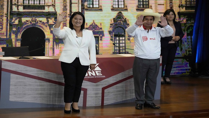 El candidato izquierdista, Pedro Castillo aspira a la presidencia por Perú Libre, mientras que Keiko Fujimori representa a Alianza Popular.