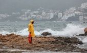 Las autoridades llamaron a la población a extremar precauciones en los estados costeros debido al paso del huracán Enrique.