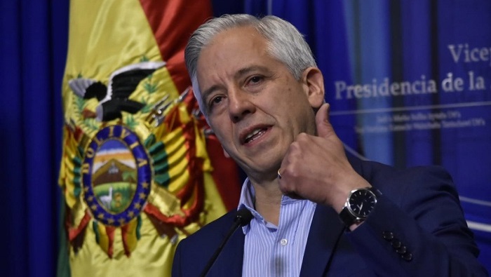 García Linera afirmó que el excomandante de la FAB no autorizó la entrada a Bolivia del avión de la Fuerza Aérea Mexicana que trasladó a Evo fuera del país.