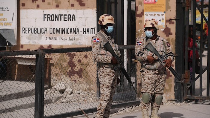 Las fronteras entre los dos países permanece cerrada y solo permite el paso de ciudadanos dominicanos.