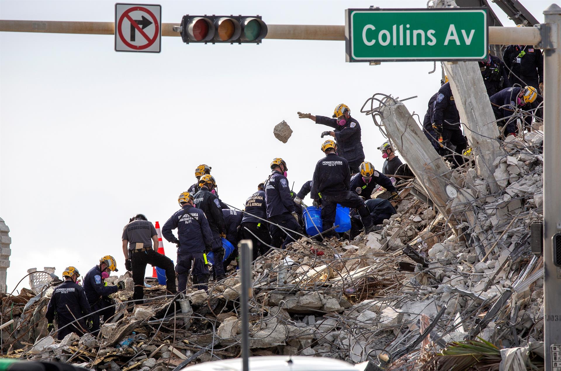 La búsqueda y reconocimiento de cadáveres continúa 16 días después del colapso del edificio.
